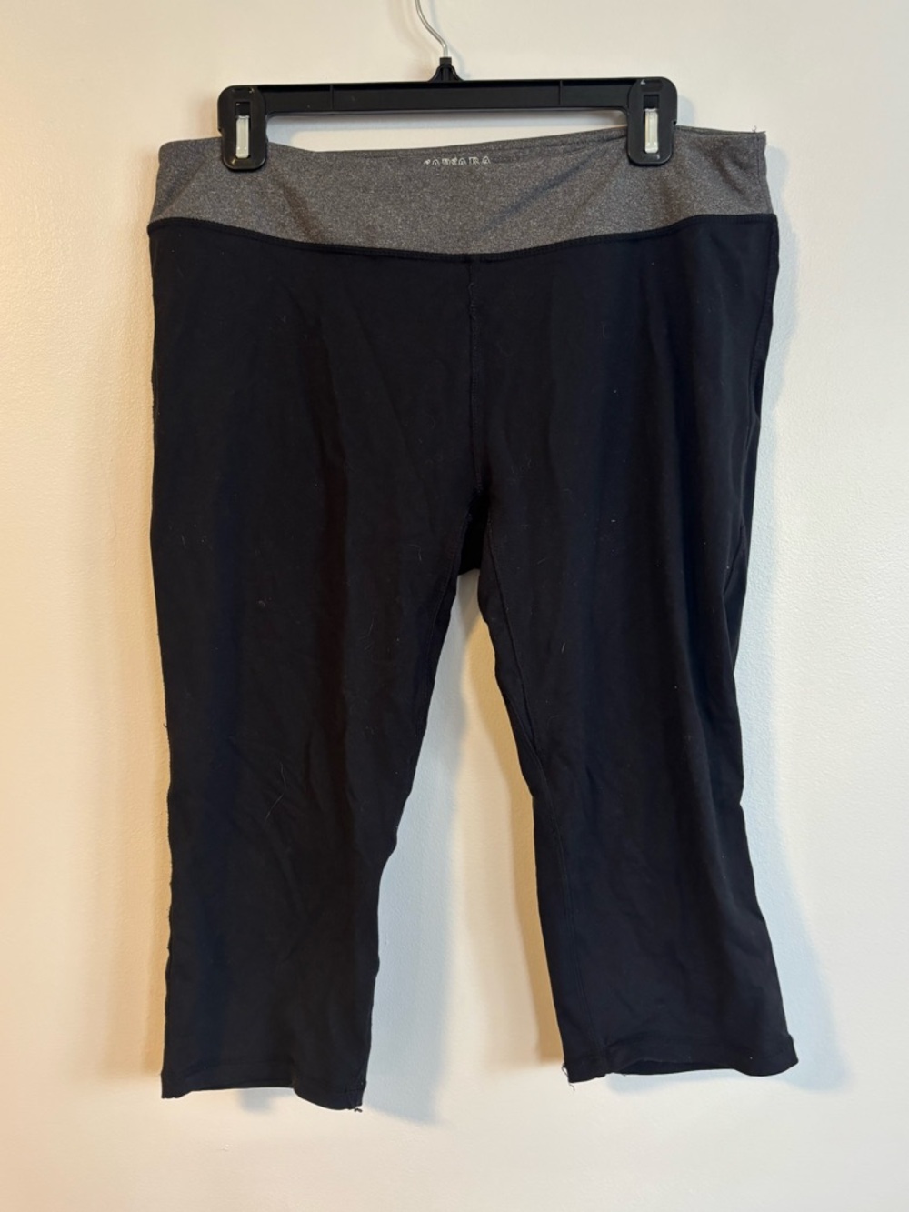 Sansara Yoga Capri Cropped Pants Black  & Gray Waistband Size Large